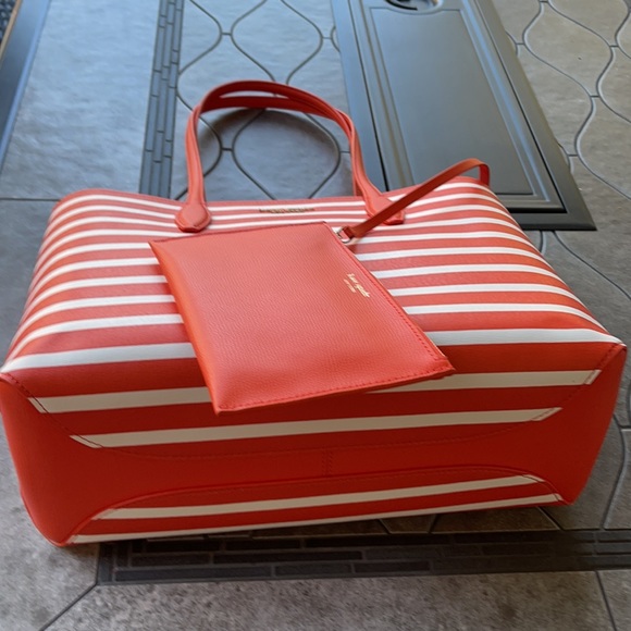 Kate Spade All Day Sailing Stripe Large Tote - Picture 3 of 16
